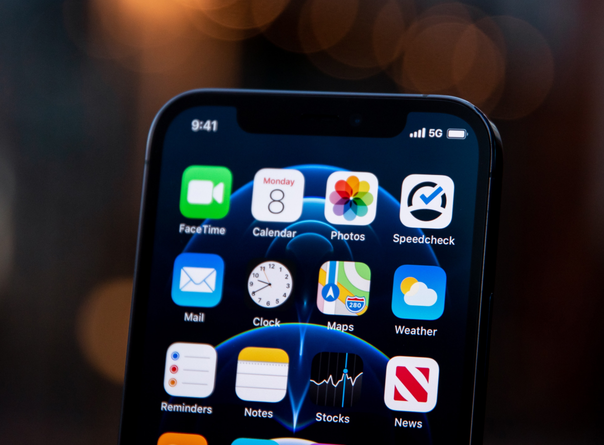 汉中苹果手机维修分享为什么 iPhone 12 在冬季会自动关机 