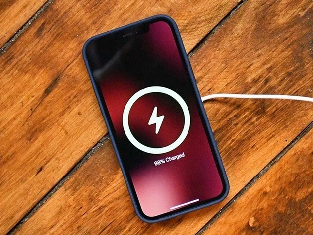 汉中苹果手机维修分享iPhone 12可以随便充电吗 